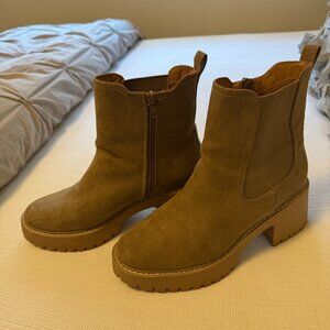 Universal Thread Chelsea Boot (Size: 9)